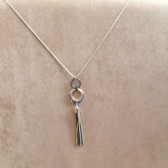 NINE WEST‎ SILVER AND GOLD PENDENT NECKLACE - Picture 2 of 5